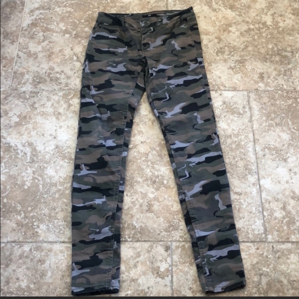 H&M camo skinny jeans
